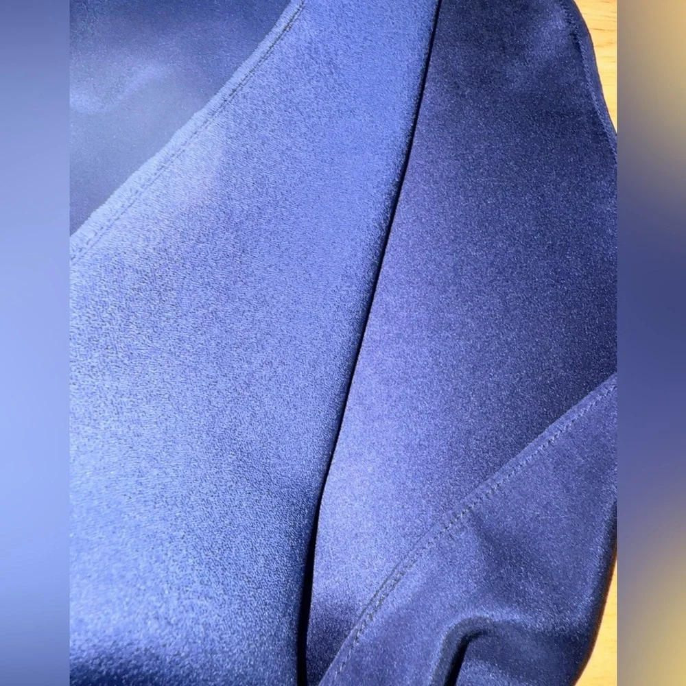 Lilly Pulitzer NWT Navy & Gold Embroidery Stitching with Pink label Size Medium - Picture 11 of 15